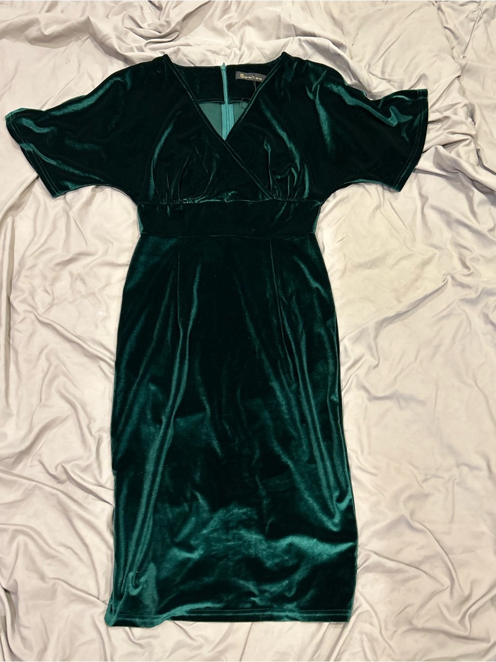 Gowntown elegant dark green velvet midi dress V-neckline, short sleeves sz Med